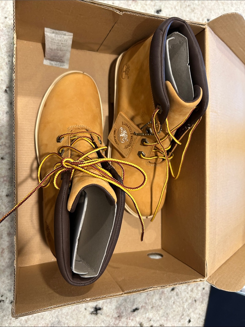 Timberland Women’s Premium Chukka Boots Wheat Nubuck Size 6 New in Box